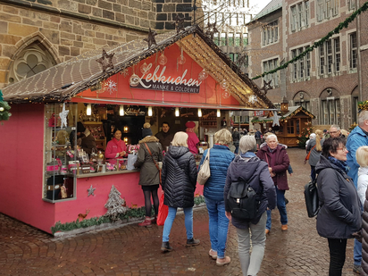 Die rosafarbene Bude von  Manke & Coldewey auf dem Bremer Weihnachtsmarkt